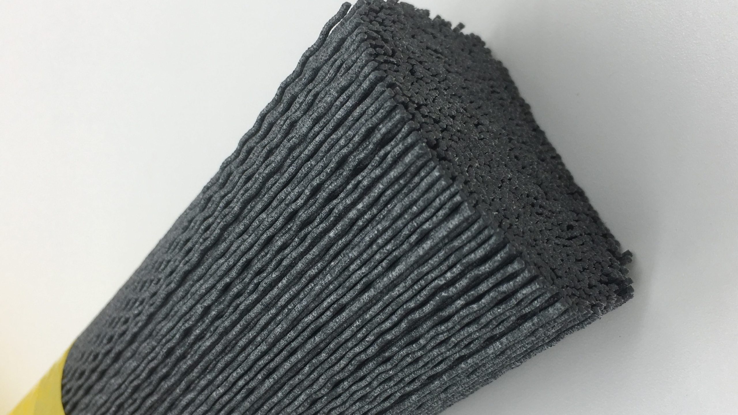 What Mesh of Silicon Carbide Abrasive Filament is Best for Photovoltaic Glass Grinding